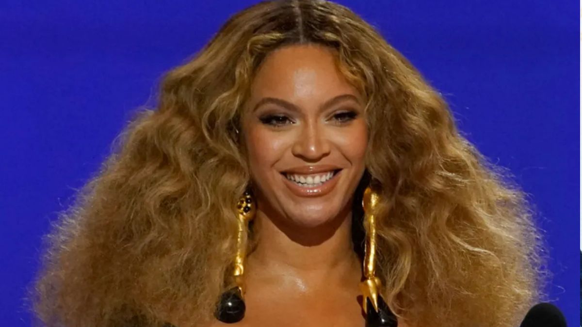 Beyoncé Teases New Hair Care Line - See Photos