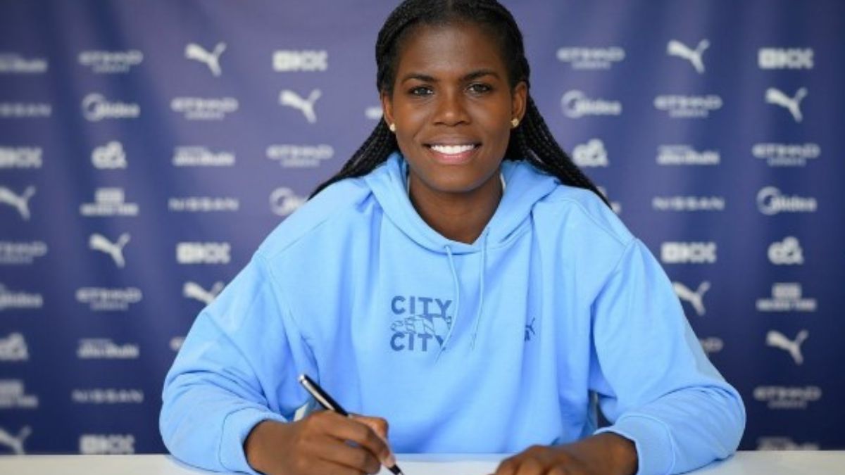 Khadija Shaw Signs Two-Year Contract Extension with Manchester City W.F.C.