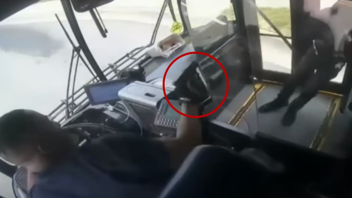 Shootout on Bus Between Passenger and Driver in North Carolina - Watch Video Report