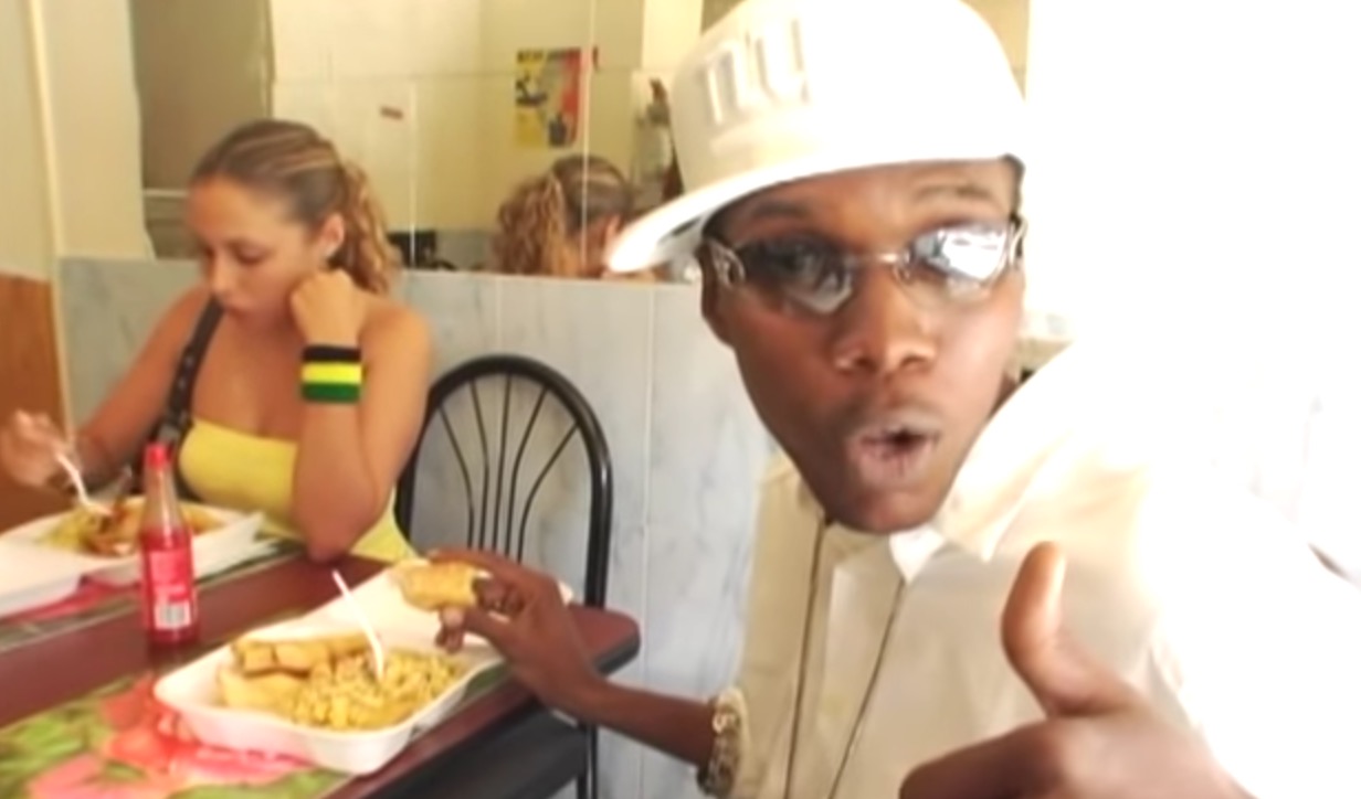 Vybz Kartel in New York eating Ackee and saltfish w/ Breadfruit [Video]