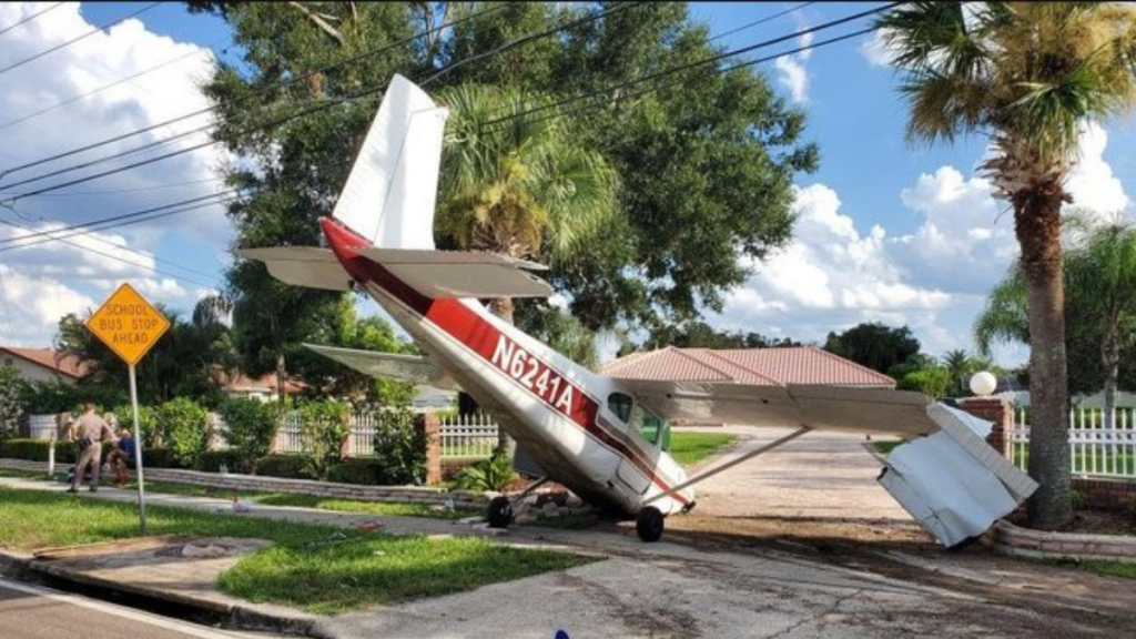 Plane Crash Lands On Roadside In Orlando, Florida Watch Video YARDHYPE