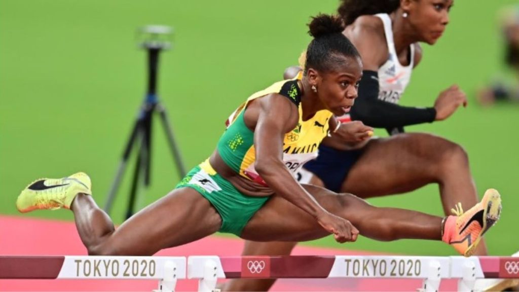 Athletics-Jamaican women underline sprint dominance with big relay