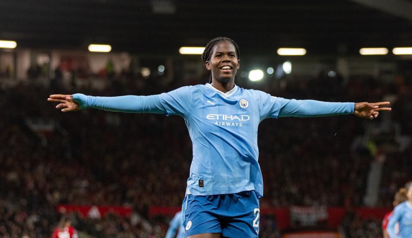 'Bunny' Shaw Scores Twice in Man-City's 4-1 Lashing of Liverpool: Spectacular First Goal - Video