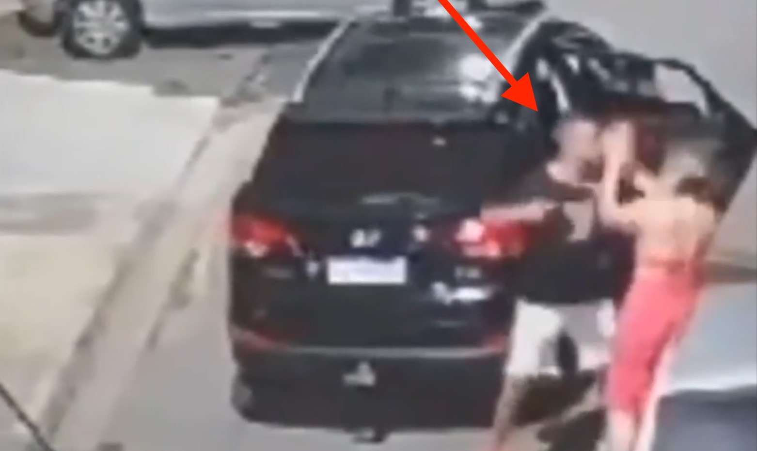 Footage Shows Brazilian Police Officer Viciously Beating Wife and Fatally Shooting Her After She Attacked Him - Watch Video