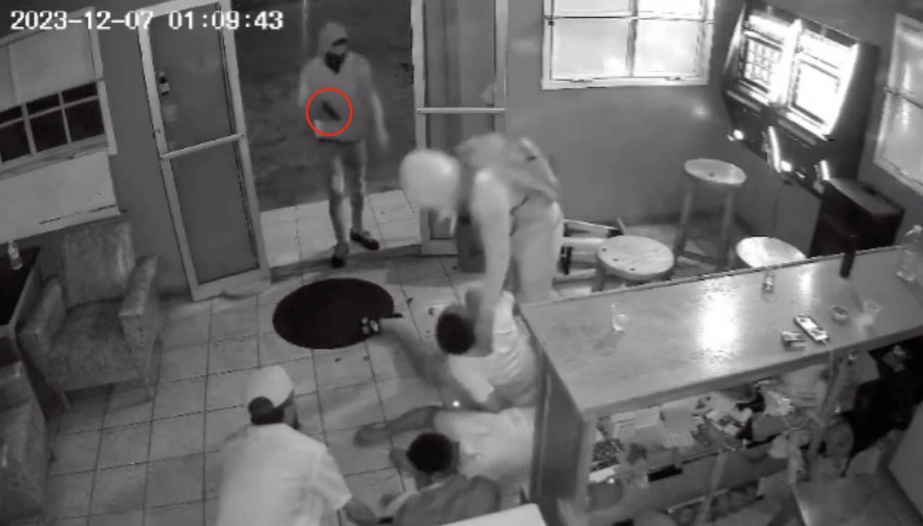 Violent Robbery Caught on Camera - Watch Video