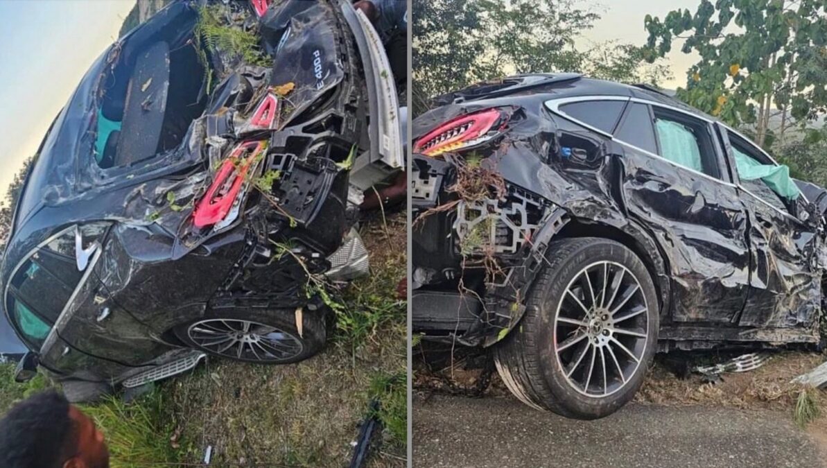 Crashed Benz Aftermath Photos
