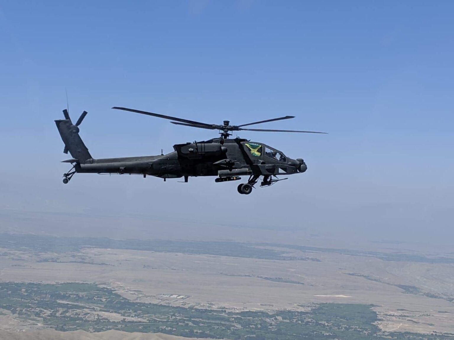 Jamaican Military Pilots Represent Jamaica Aboard Apache and CH-47 ...