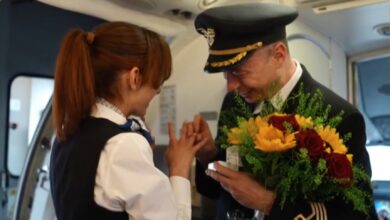 Pilot Proposes to Flight Attendant Girlfriend After Emotional Speech Aboard Airplane Watch Video