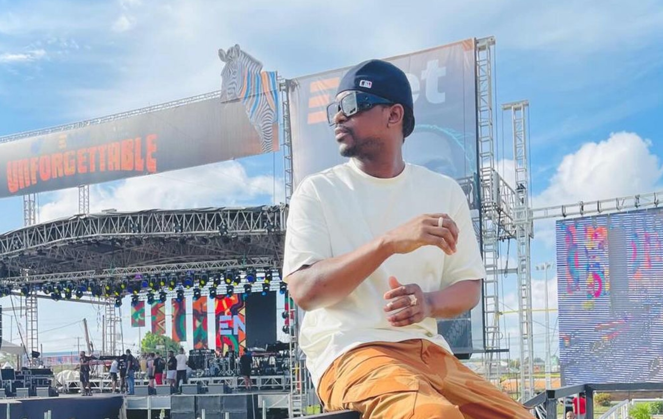 Busy Signal Makes Light of His Crazy Fall Off Stage in Guyana – Watch Video