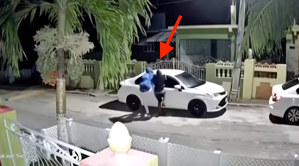 Footage Shows 3 Men Stealing a Car in Jamaica: Video