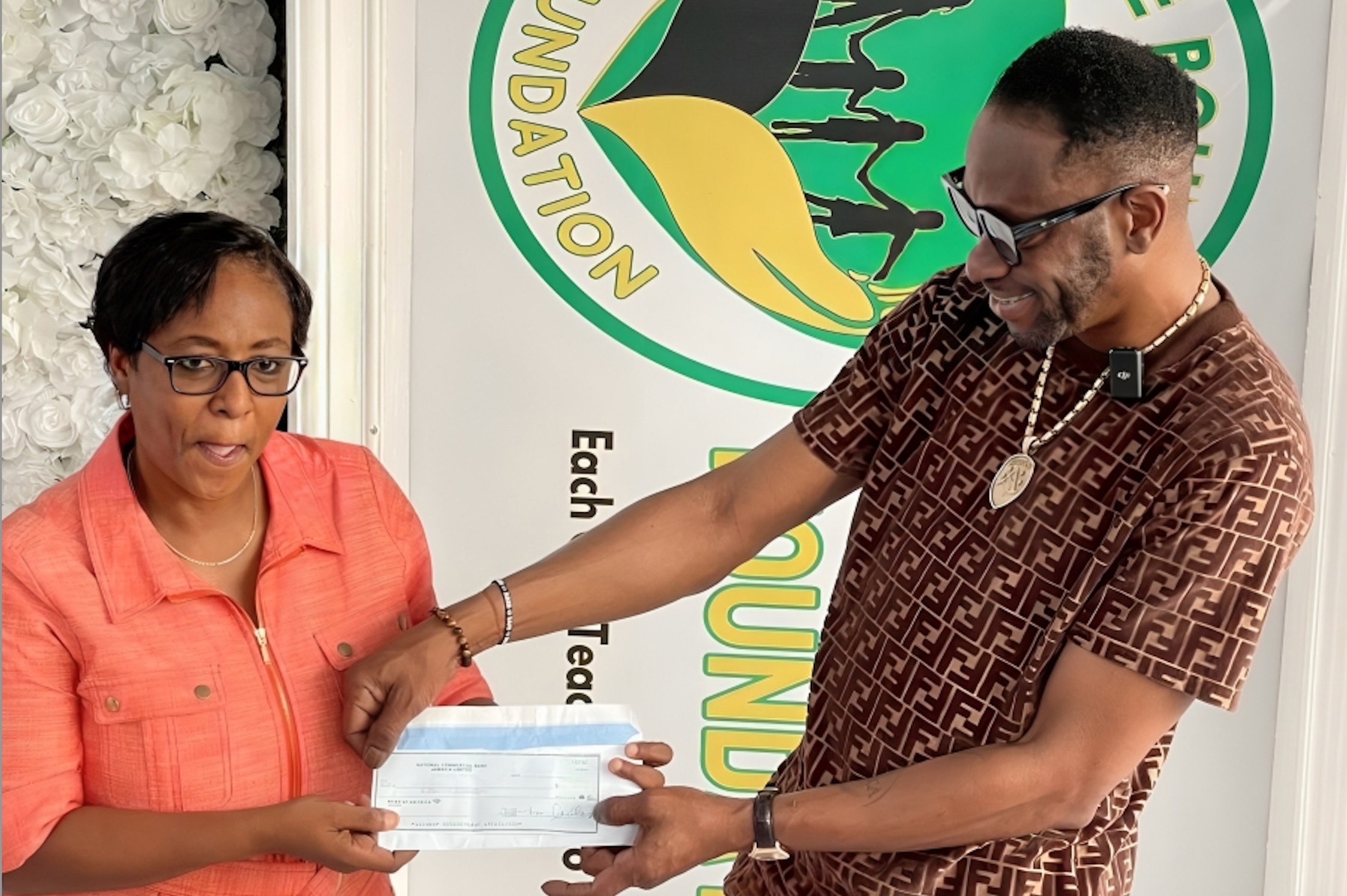 Bounty Killer Hands Over $10,000 US Donation to Assist Lt. Stitchie