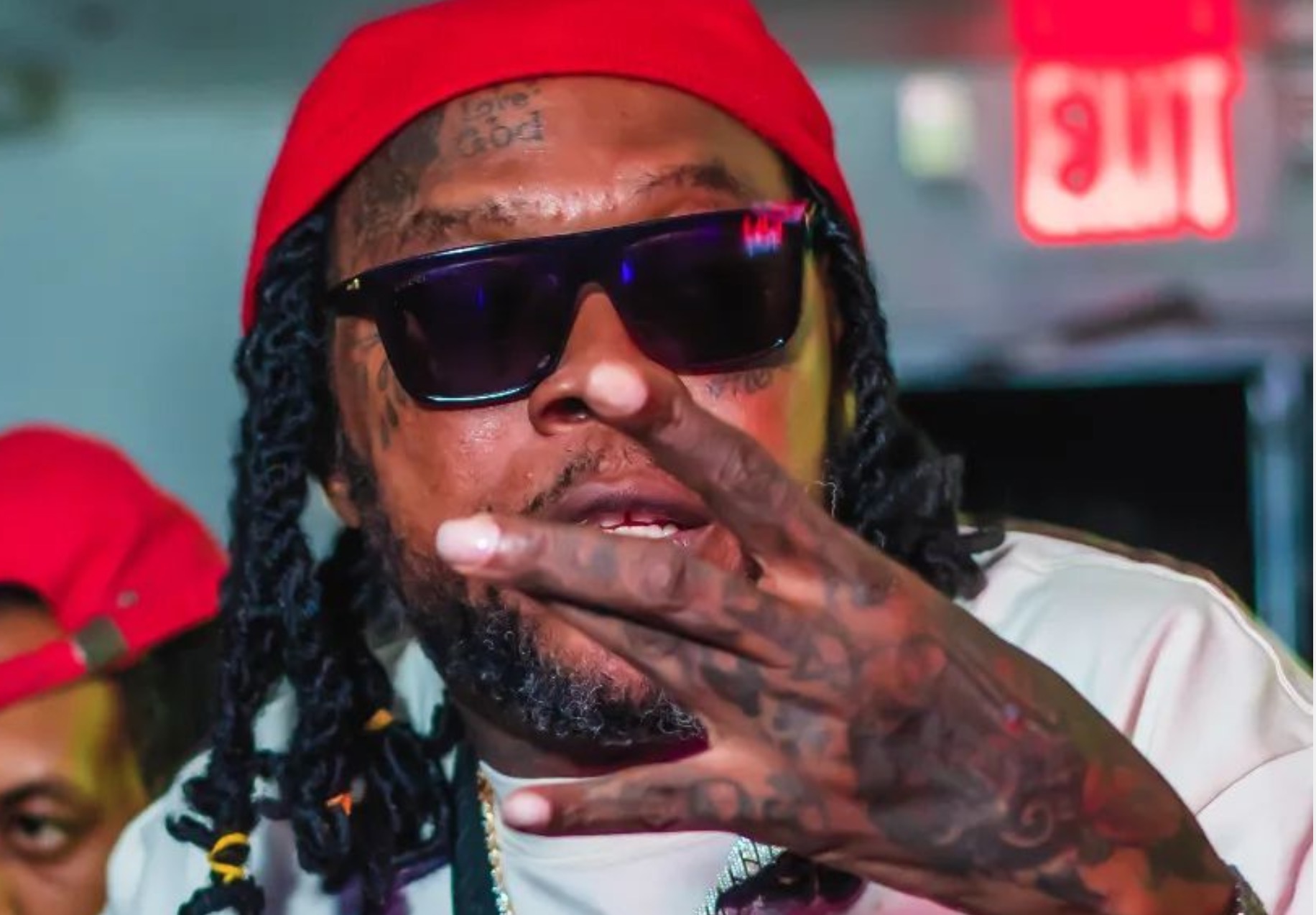 Fan Gets Freaky with Vybz Kartel on Stage: Video