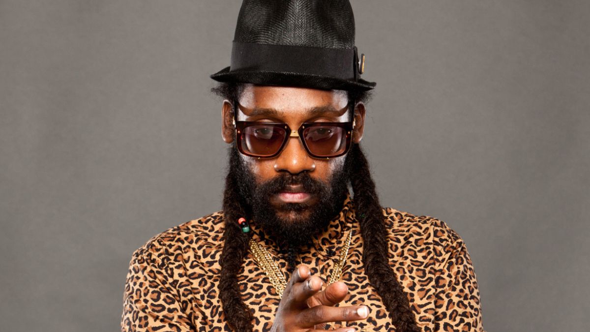 Tarrus Riley Offers Over $300,000 Reward for the Return of His Phone: Video