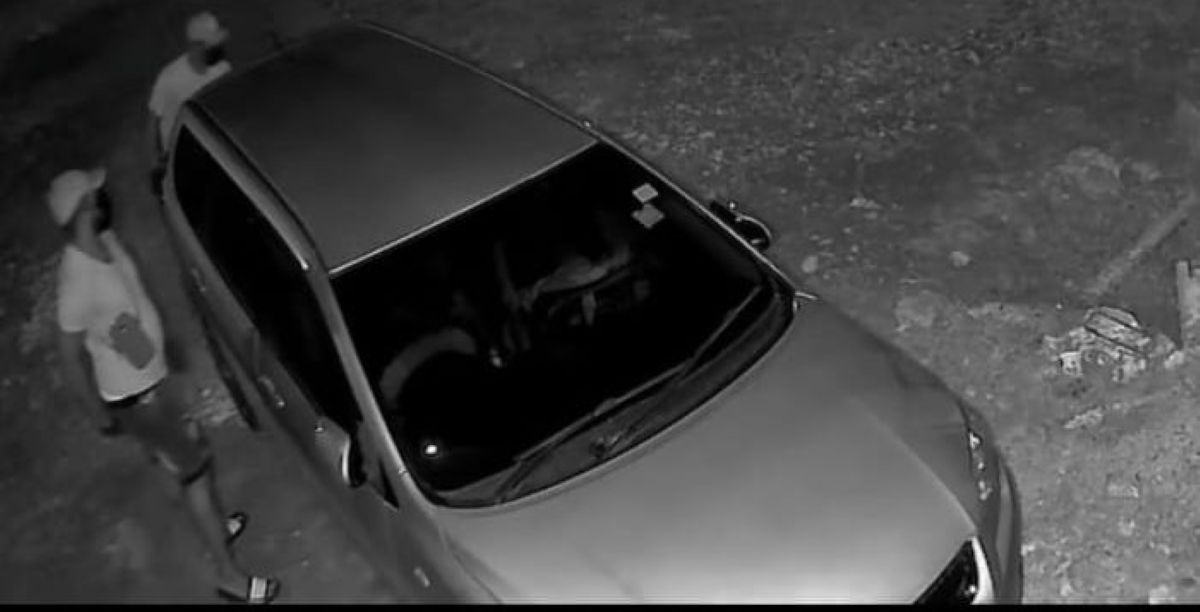 Car Thieves Caught on CCTV Returning Baby Car Seat after Moving Vehicle