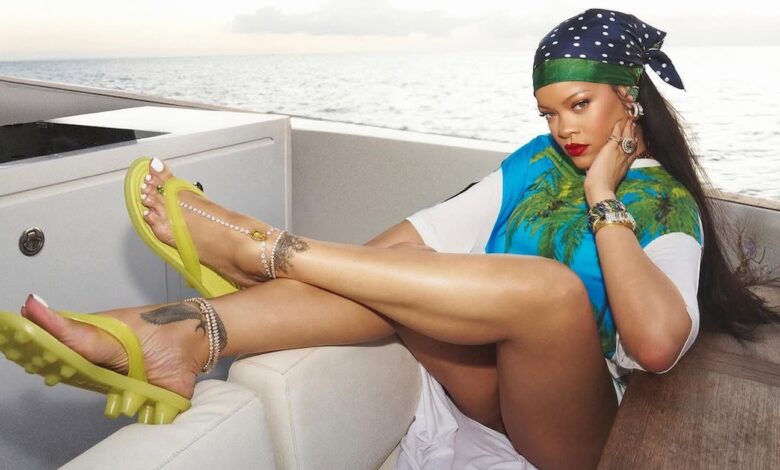 Rihanna Turning Heads With This New Photo